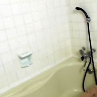 シャワーカーテンが無い