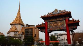 （バンコク）ここからがチャイナタウン（ヤワラー）