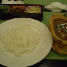 だんなさんのハヤシライス　お新香は良いです