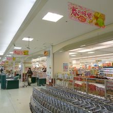 駅前なのに大型スーパーが有って大変便利！