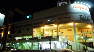 大型スーパーも有って便利！