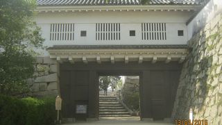 本丸北側にある門です。