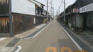 商家の町があった地域で今も当時の姿が見れます。