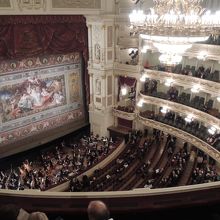 歌劇場内部