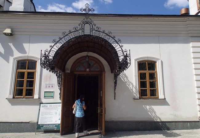 ペチェールスカ大修道院内の洞窟