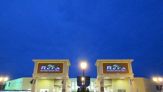 閑古鳥が鳴いていた。　