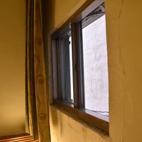 激安ツアーでは小さい窓の部屋
