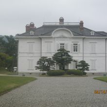 今も明治の貴賓さを残しています。