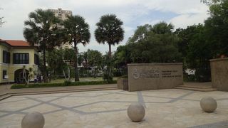 ここの庭でひと休みさせてもらった。