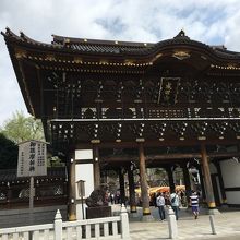 新勝寺総門