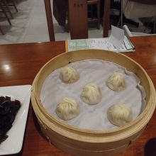小籠包　　ん〜熱くない　　作り置きかなｗｗｗ