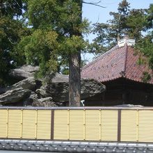 「安達ヶ原の鬼婆」の棲みし岩屋のある観世寺