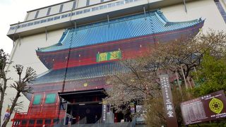 改修工事中ですが、内部の拝観はできました