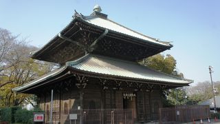 生き残った数少ない建物