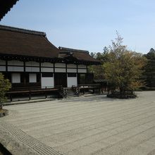 御殿の庭園