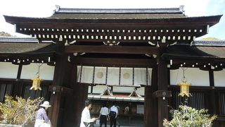 荘厳な社殿です