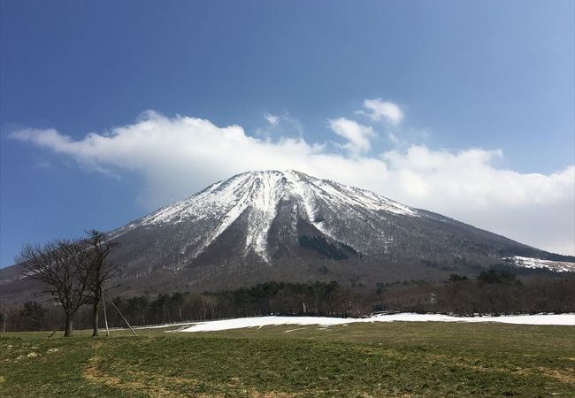 とても横に広いスキー場です。