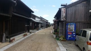 普通に車が走る道路です。