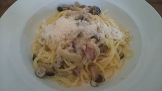 リトルワールド内のイタリアン料理店