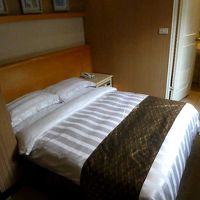 ダブル部屋(ベッド側)