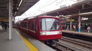 羽田空港はエアポート急行が直通運行