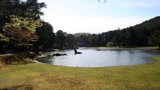 浄土を表した池