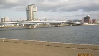 大橋川の宍道湖畔にかけられている橋です。