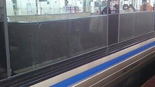 2016年３月19日　春分の日の３連休初日の特急スーパーはくと５号～指定席は当日朝でも空席があるにも関わらず自由席は大混雑～