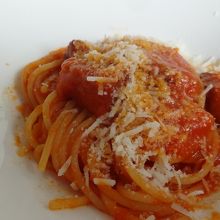 トマトとベーコンのスパゲティーニ。
