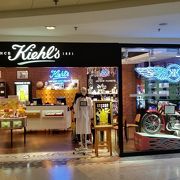 ニューヨーク発のスキンケアブランドKiehl’ｓのお店が上海にもあります。