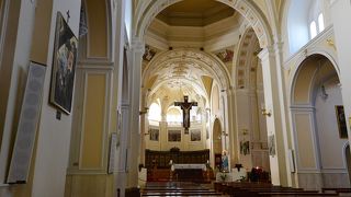 市街地にある教会