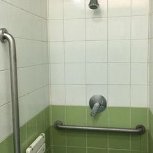 身体障害者用の無料シャワーです。