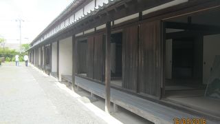 毛利家一門の上屋敷の建物だったのです。