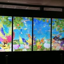 ロビーにあるチームラボのデジタルアート