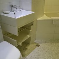 シャワーカーテンなし