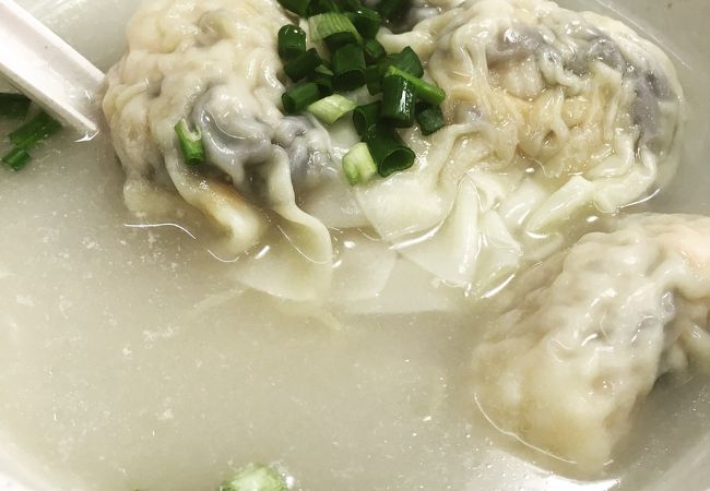 おいしいワンタンメン Lung Kee