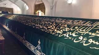 長ーい長ーい棺が特徴的