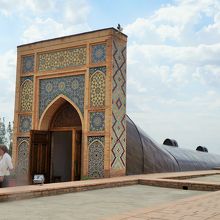 巨大な天文台跡