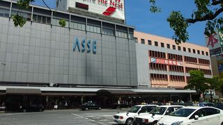 駅併設の商業ビル