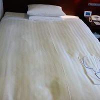 １４０ｃｍ幅のシモンズベッド。寝心地も良かったです。