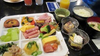 朝食ビュッフェ
