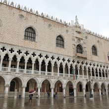 サン・マルコ小広場からみた宮殿