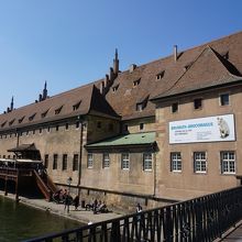 イル川沿いのレストラン