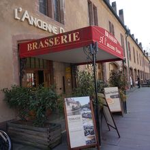 レストランの入口