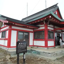 山頂の神社