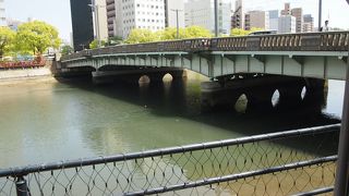 リバーサイドでランチ