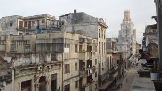 現代と昔が入り混じった街、ハバナ