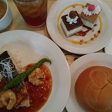 ディズニーキャラクターダイニング（大人） \3,020