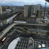 部屋からJR奈良駅がすぐ下です。