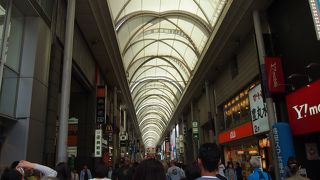 観光客＆地元民でごった返す